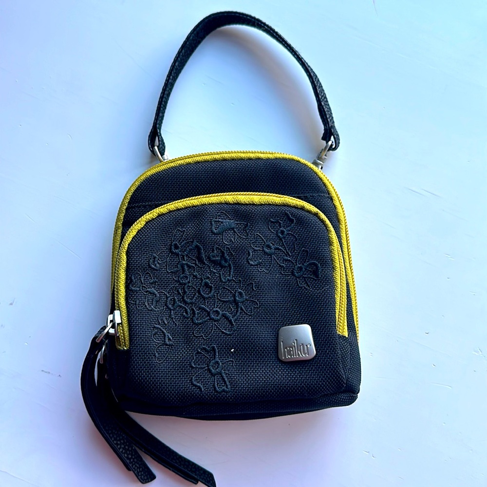 Haiku Pouch 2 (Black Blossom) NWOT